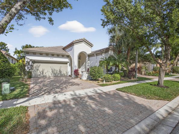 9121 Via Elegante, Wellington FL 33411