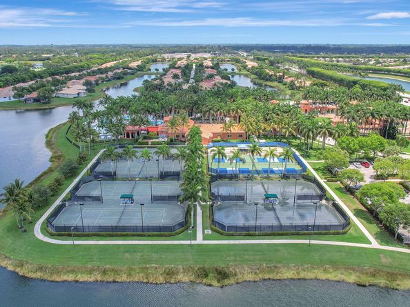 9121 Via Elegante, Wellington FL 33411