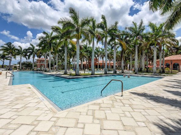 9121 Via Elegante, Wellington FL 33411