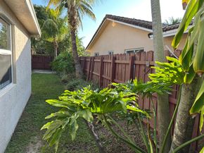 417 SE 4th St, Dania Beach FL 33004