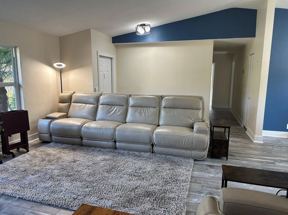 417 SE 4th St, Dania Beach FL 33004