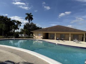 8600 SW 16th Pl, Davie FL 33324