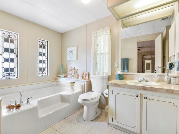 8600 SW 16th Pl, Davie FL 33324