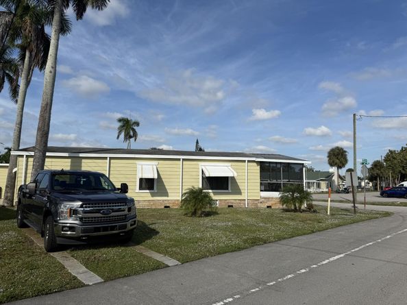 8600 SW 16th Pl, Davie FL 33324