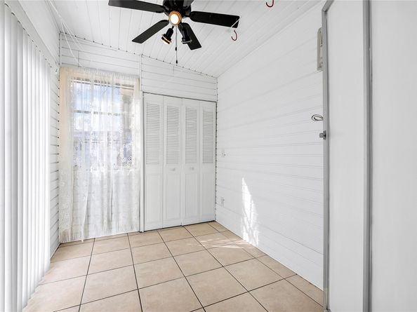 8600 SW 16th Pl, Davie FL 33324