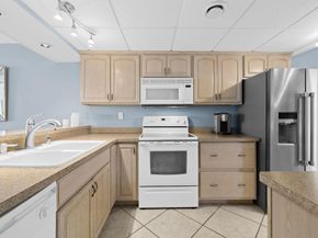 15 Royal Palm Way 505, Boca Raton FL 33432