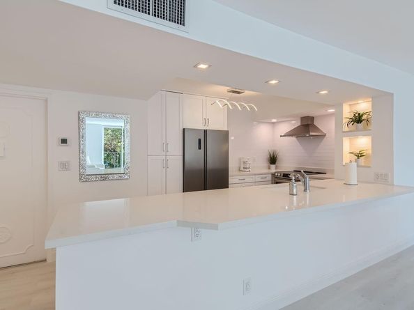 1147 Hillsboro Mile 504, Hillsboro Beach FL 33062