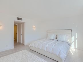 1147 Hillsboro Mile 504, Hillsboro Beach FL 33062