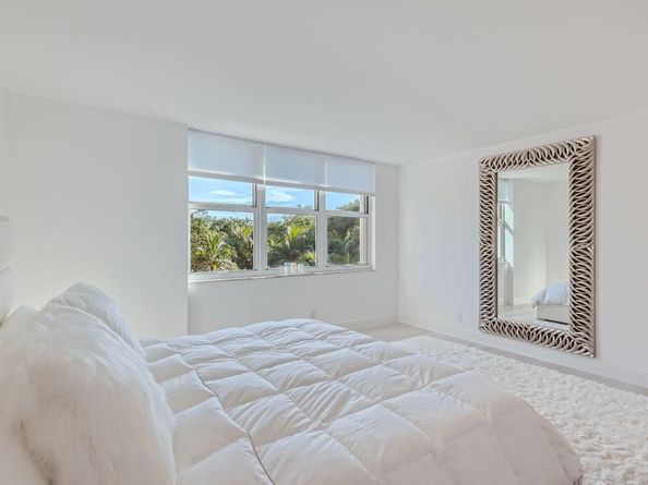 1147 Hillsboro Mile 504, Hillsboro Beach FL 33062