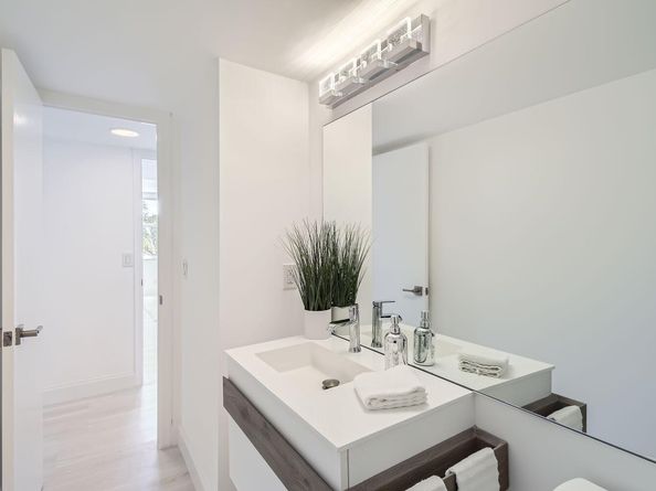 1147 Hillsboro Mile 504, Hillsboro Beach FL 33062