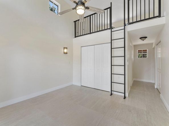 921 SW 17th St, Fort Lauderdale FL 33315
