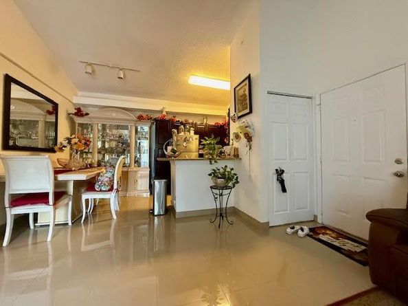 741 Lyons Rd 17201, Coconut Creek FL 33063