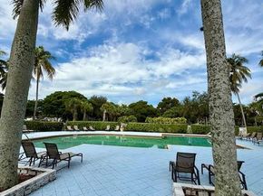 741 Lyons Rd 17201, Coconut Creek FL 33063