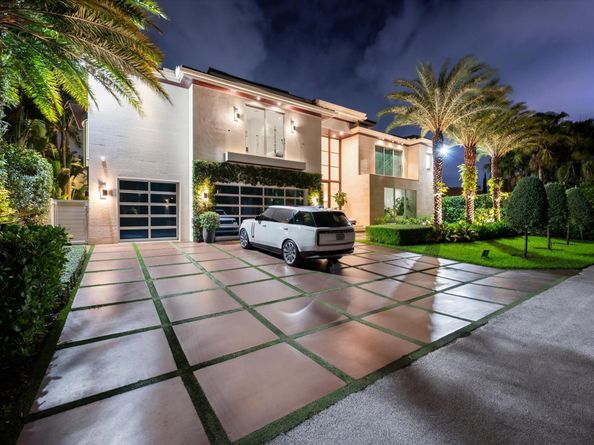 14 N Isla Bahia Dr, Fort Lauderdale FL 33316