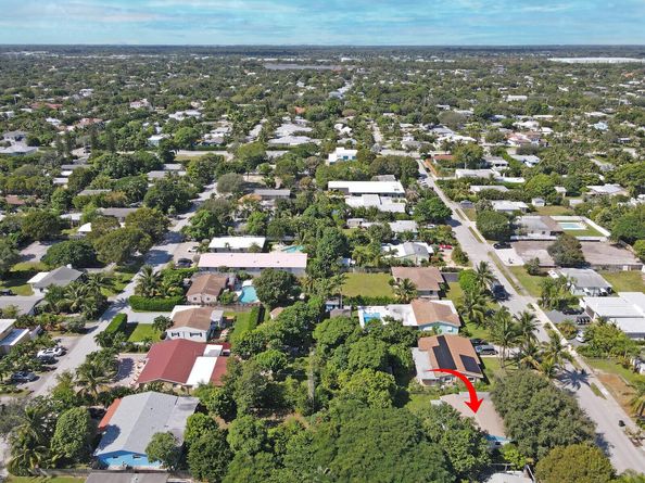 260 NE 14th Street, Delray Beach FL 33444