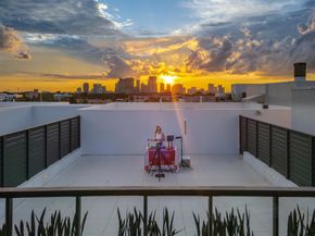 30 Isle Of Venice Drive Ph3, Fort Lauderdale FL 33301