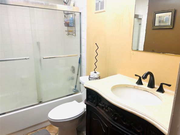 7400 NW 17th St 205, Plantation FL 33313