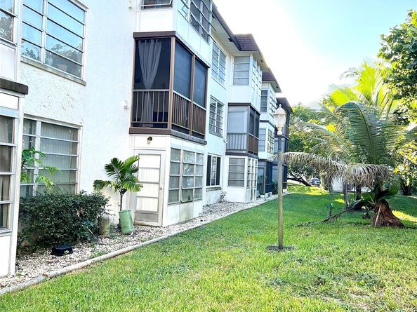 7400 NW 17th St 205, Plantation FL 33313