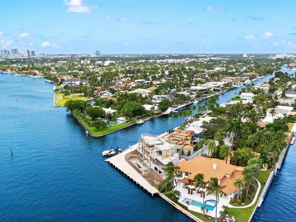 851 Flamingo Dr, Fort Lauderdale FL 33301