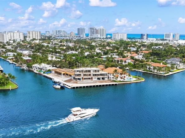 851 Flamingo Dr, Fort Lauderdale FL 33301