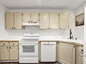 1232 S Military Trl 1913, Deerfield Beach FL 33442