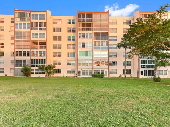 14671 Bonaire Boulevard 104, Delray Beach FL 33446