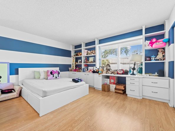 975 Weeping Willow Way, Hollywood FL 33019