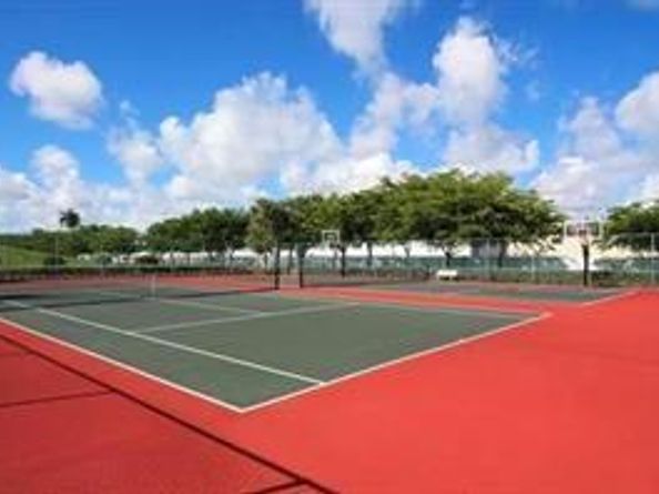 975 Weeping Willow Way, Hollywood FL 33019