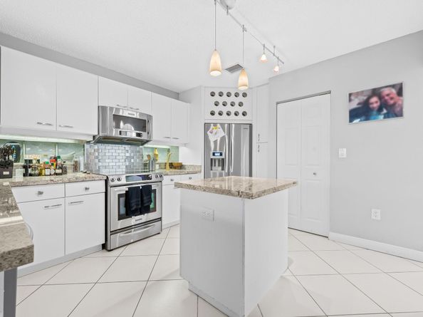 975 Weeping Willow Way, Hollywood FL 33019