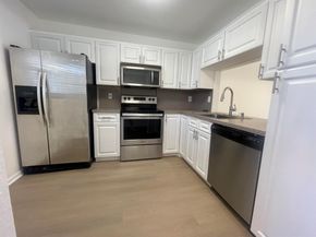 3955 N Nob Hill Road 202, Sunrise FL 33351