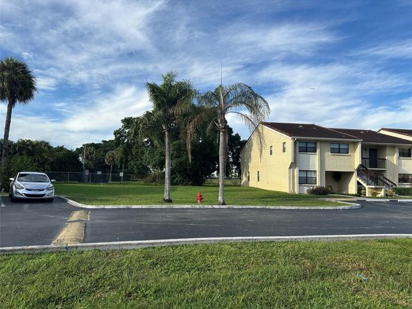 22415 SW 61st Way 202, Boca Raton FL 33428