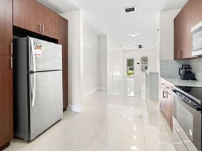 141 NW 12th St, Pompano Beach FL 33060