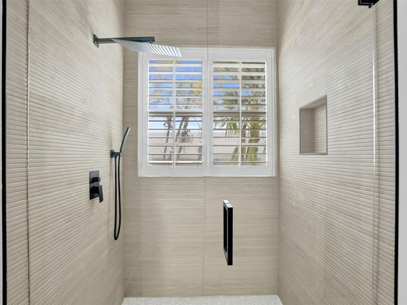 3909 NE 21st Ave 1, Fort Lauderdale FL 33308