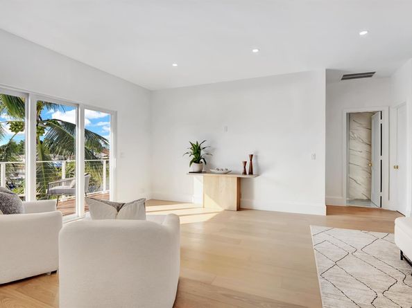 580 SW 15th Street, Boca Raton FL 33432