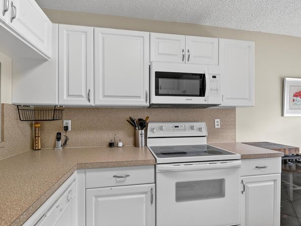 4745 Lucerne Lakes Boulevard 103, Lake Worth FL 33467