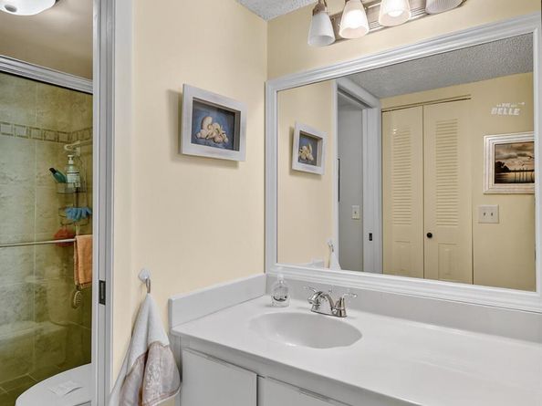 4745 Lucerne Lakes Boulevard 103, Lake Worth FL 33467