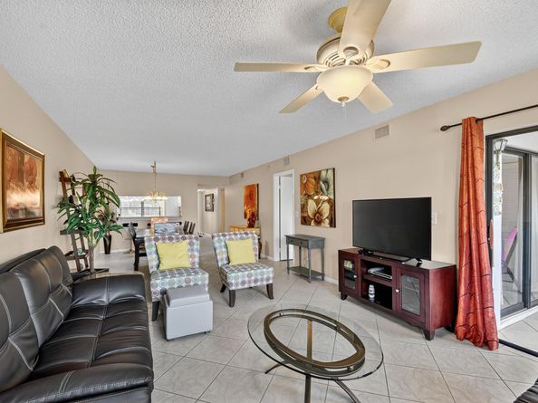 4745 Lucerne Lakes Boulevard 103, Lake Worth FL 33467