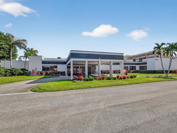 4745 Lucerne Lakes Boulevard 103, Lake Worth FL 33467