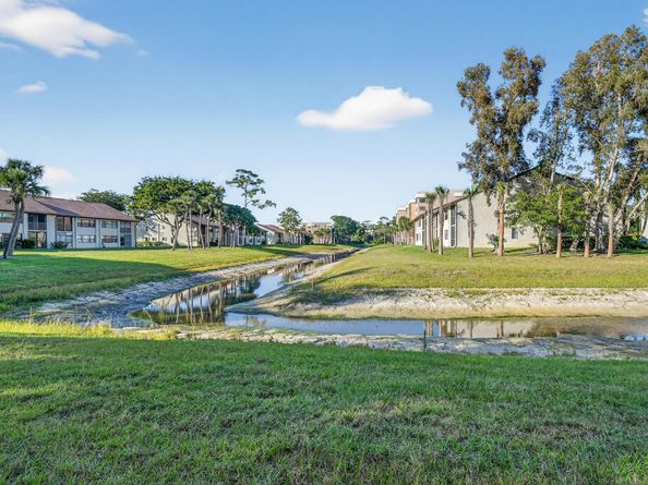 4745 Lucerne Lakes Boulevard 103, Lake Worth FL 33467