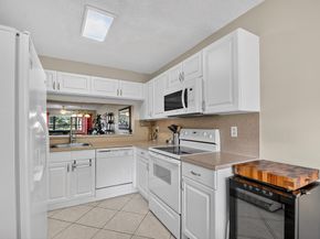 4745 Lucerne Lakes Boulevard 103, Lake Worth FL 33467