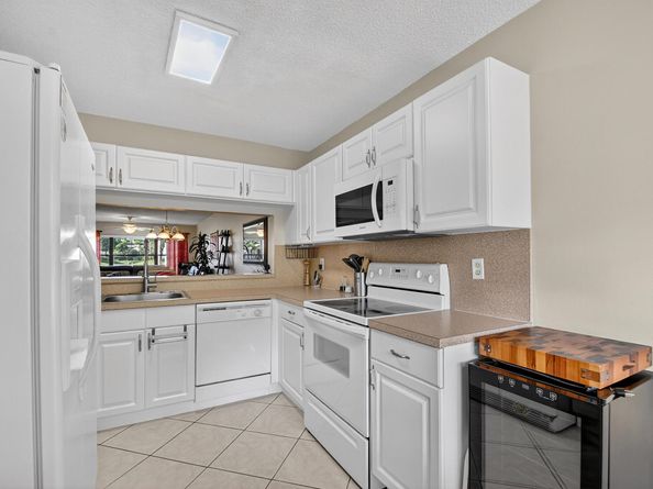 4745 Lucerne Lakes Boulevard 103, Lake Worth FL 33467