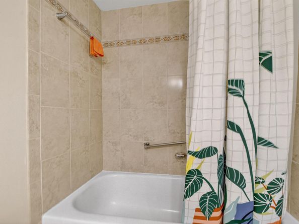 4745 Lucerne Lakes Boulevard 103, Lake Worth FL 33467