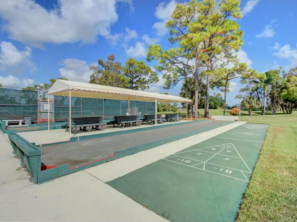 4745 Lucerne Lakes Boulevard 103, Lake Worth FL 33467