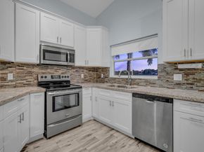 18510 NW 22nd St, Pembroke Pines FL 33029