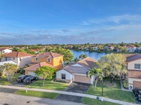 18510 NW 22nd St, Pembroke Pines FL 33029