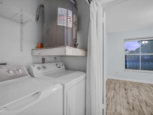 18510 NW 22nd St, Pembroke Pines FL 33029