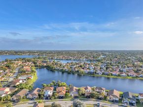 18510 NW 22nd St, Pembroke Pines FL 33029