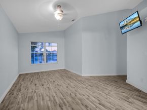 18510 NW 22nd St, Pembroke Pines FL 33029