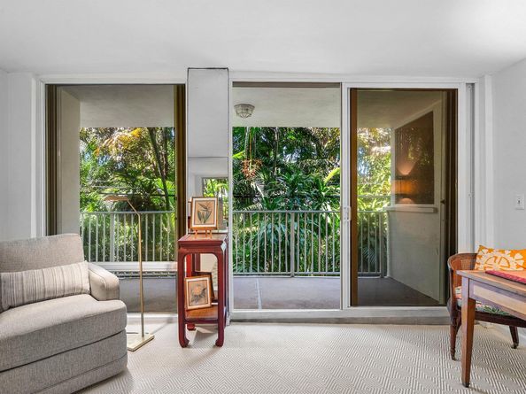 223 Atlantic Avenue D2, Palm Beach FL 33480