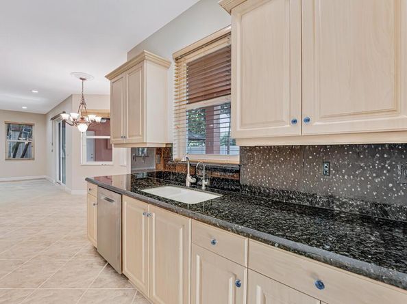 1760 Annandale Circle, Royal Palm Beach FL 33411